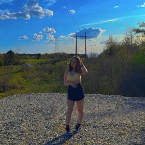 Meet your Posher, Hayley